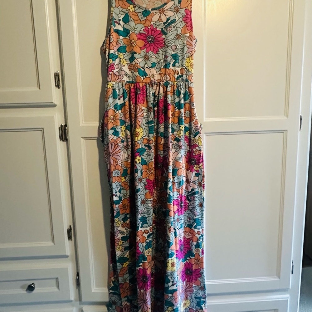 Floral Sleeveless Maxi Dress